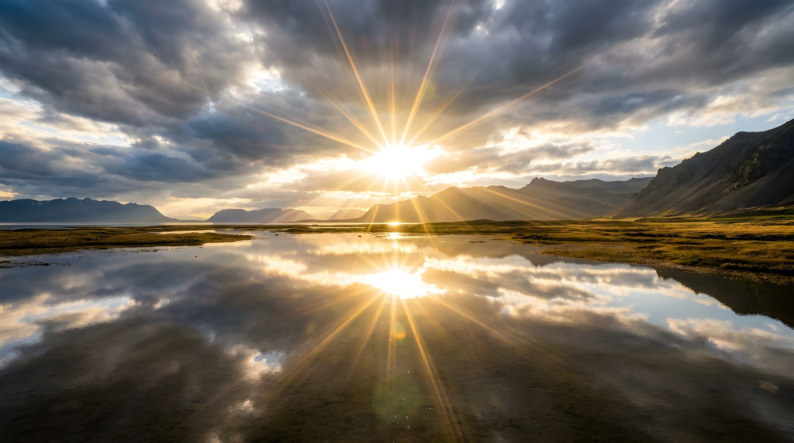 Epic Sunburst Reflection: Breathtaking & Ultimate Golden View 2026
